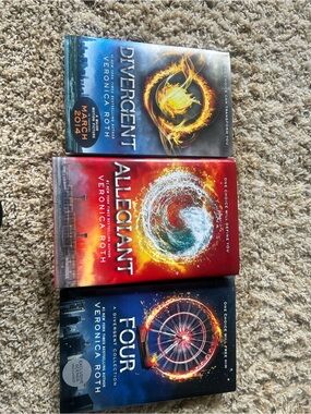 Divergent Series Hardcover Book